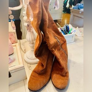 Gorgeous and rare Michael Kors suede boots